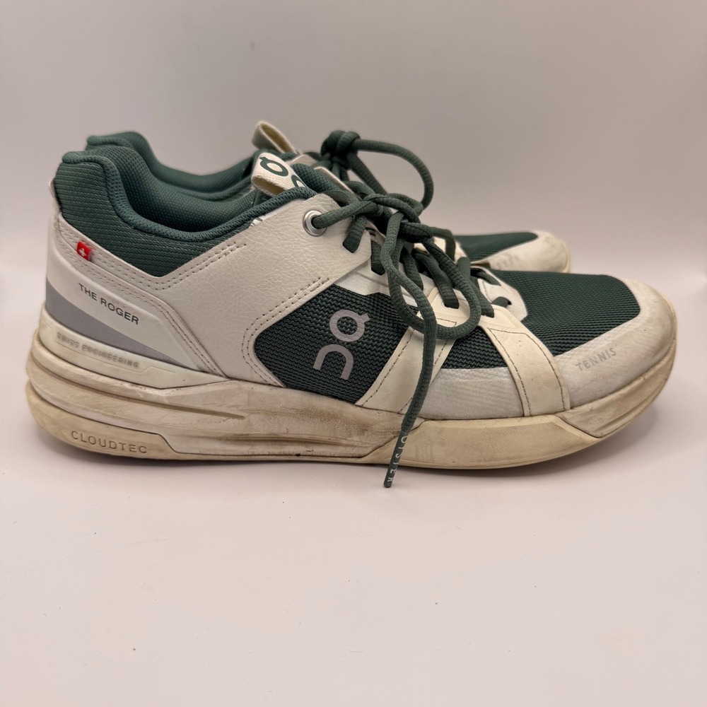 On Running The Roger Pro Oyster Tennis Shoes Forest Green White Womens Size 9